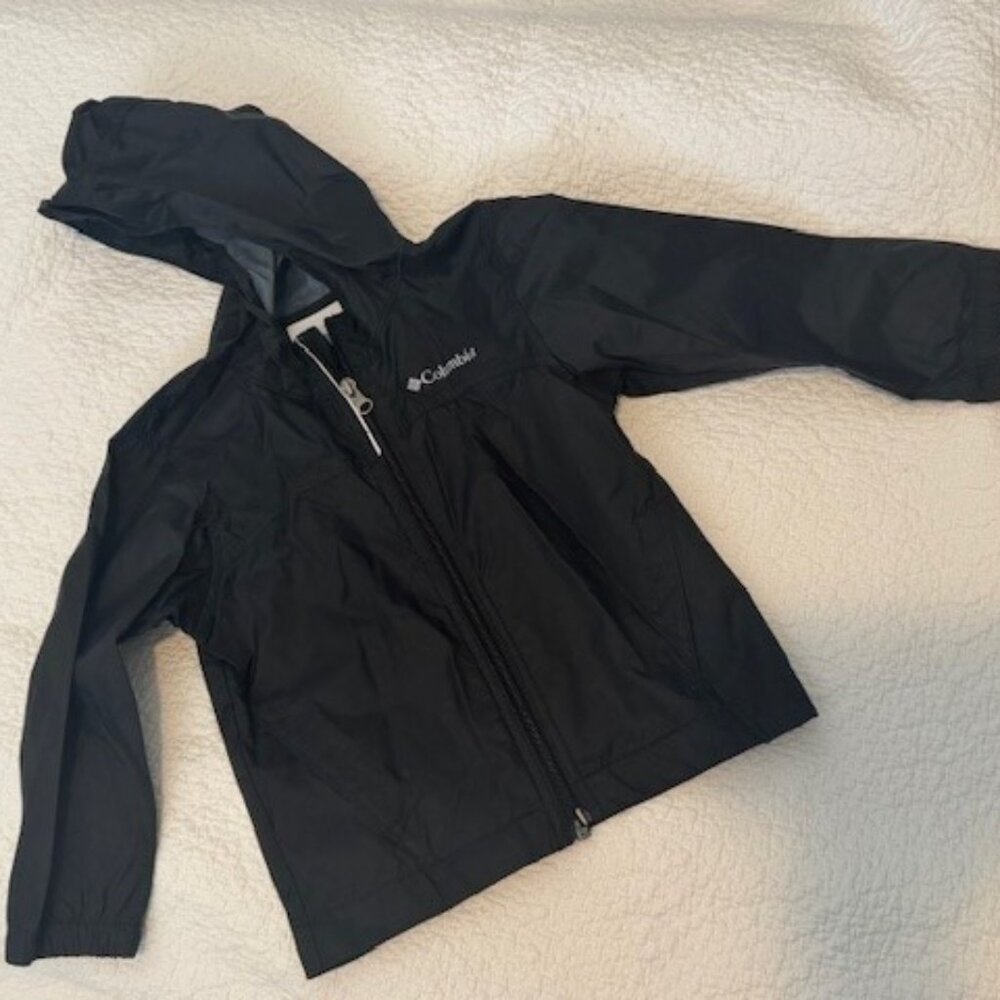 3T Columbia Rain Jacket Like New